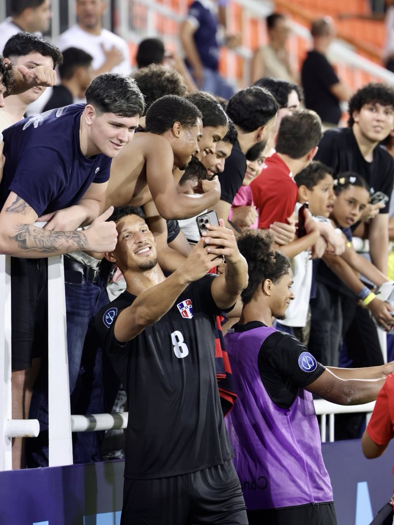 sedofutbol's tweet photo. ¡GRACIAS SANTIAGO! 🇩🇴❤️💙

Ahora todos al Félix Sánchez a seguir apoyando a nuestra selección este 1 de octubre 🙌🏻😎 https://t.co/xhfc0rmskH