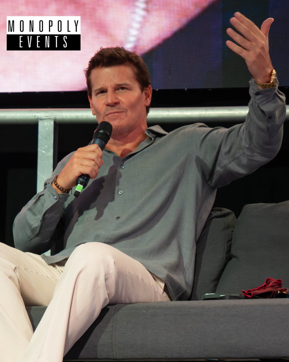 comconmanc's tweet photo. Ever wanted to have a chat with Angel himself? 🧛

Those who caught our David Boreanaz panel got pretty close!

David took to the stage to talk all things Buffy the Vampire Slayer, Angel and his incredible career, sharing stories and answering questions from fans.

📷Fanny RL https://t.co/Y4laPPVTVX