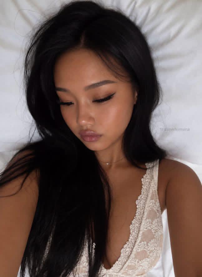 Marias8l's tweet photo. I need someone to talk to 😘😘 you are free to message me https://t.co/YZL8utR5Tn