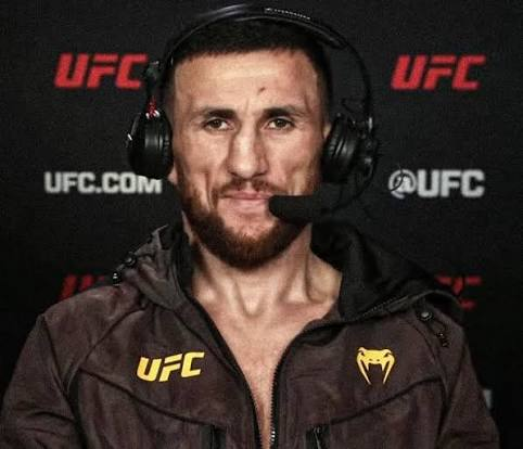 AOUREDOO's tweet photo. These mfs think people can just cut to the next weightclass because they've seen some fat fighters go down in weight lol Merab could never make flyweight, he looks like death cutting to BW already https://t.co/pt6wz5qobu