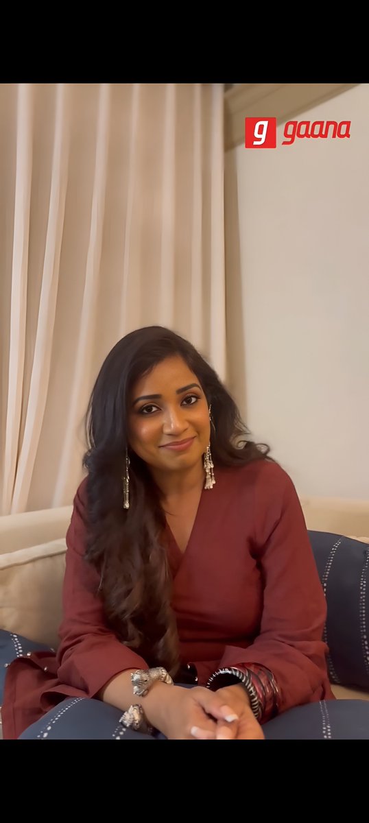 Sgian_Rimpa's tweet photo. A smile that heals without saying a word 💗🧿✨ 
@shreyaghoshal https://t.co/2mIf6p5rKt