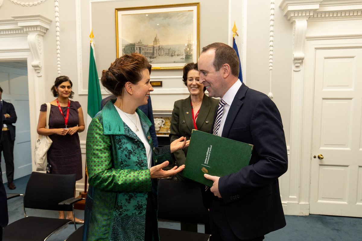 IrishRegions_EU's tweet photo. Following the @EU_CoR Bureau Meeting in Mullingar, CoR Conference of Presidents met with Minister John Cummins to discuss local democracy &amp; affordable housing. 

The visit included meetings in Custom House &amp; a tour of Leinster House.

Thanks to @AILGIRE for hosting 🇪🇺🇮🇪 https://t.co/IiPEabyaw3