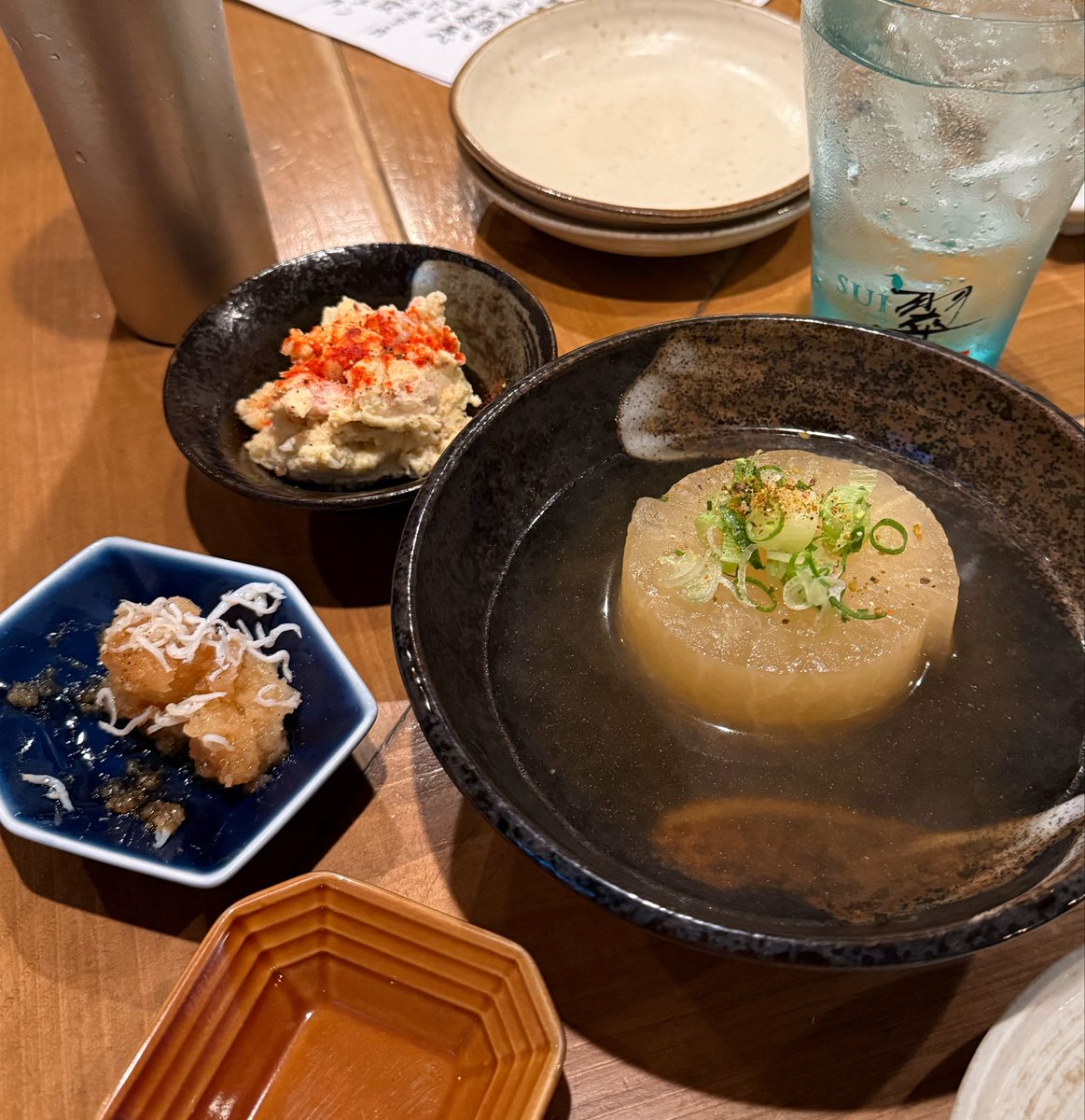 daco_mocha's tweet photo. 仕事帰りにクラフトビールフェス行っておでん屋さん行ってサイゼで締め🍺🍢🍷 https://t.co/PJJrQXS3wd