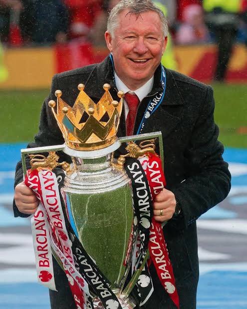 PamelaNjoku2's tweet photo. The only Man to win 13 titles without controversies https://t.co/0wKoDtLWT7