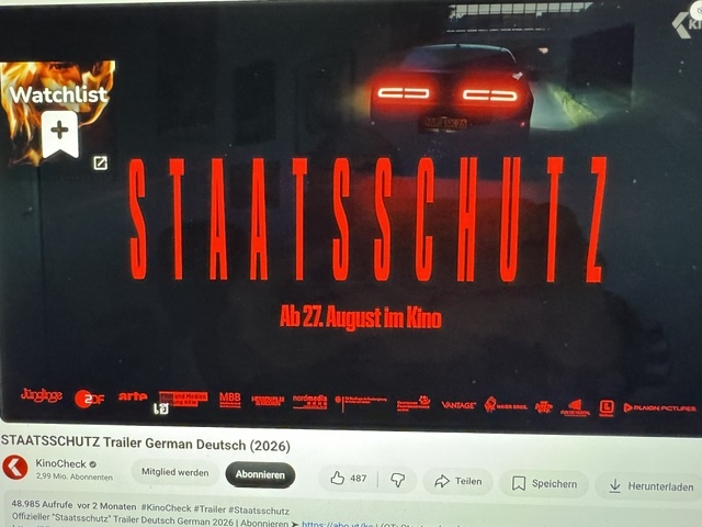 BollFILMS's tweet photo. Der Film STAATSSCHUTZ ist prämiert, finanziert von den Ö.R. plus Förderung ohne Ende und zeigt eine Asiatin, die in Deutschland als Staatsanwältin gegen Nazis (auch in den Behörden) für die armen Migrantenopfer kämpft.  Mein von der FSK gebannter und nicht geförderte Film CITIZEN VIGILANTE zeigt wie junge Migranten eine Massenvergewaltigung begehen und dafür von einem Vigilante bestraft werden, weil es der Richter nicht tut.  STAATSSCHUTZ ist ein weiterer Beweis für die komplette Gehirnwäsche aller Ö.R. Redakteure und Filmförder- und Filmfestival Juroren! Komplette Realitätsverweigerung und der verzweifelte Versuch mit unrealistischen Woke Links Propagandafilmen die Bevölkerung von den realen Tatbeständen abzulenken.