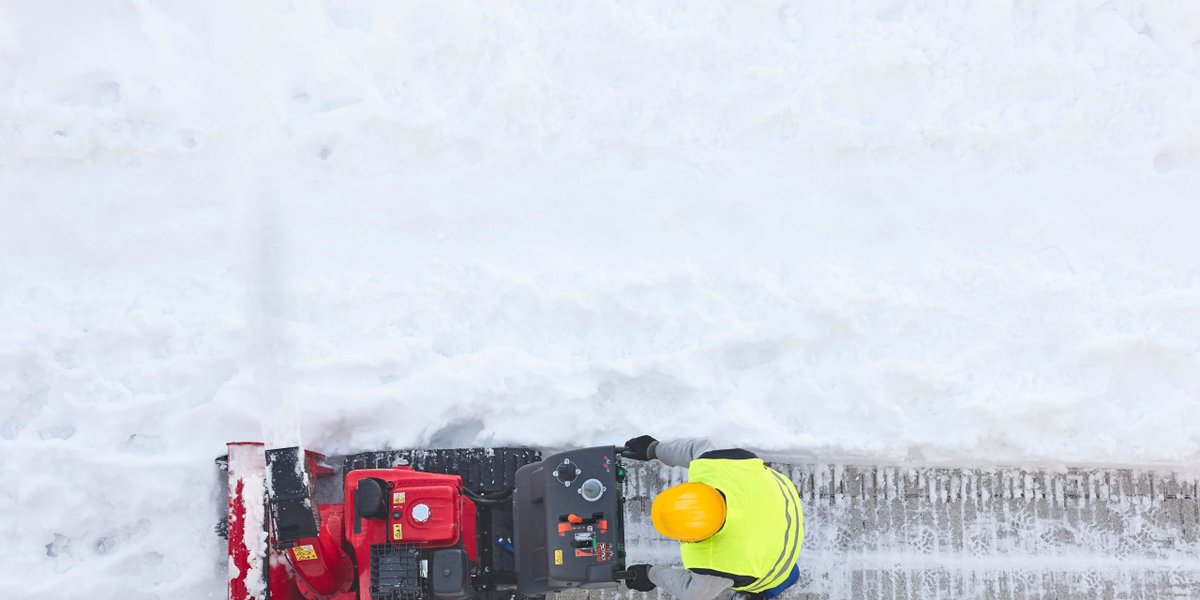 CreateAMirage's tweet photo. Calgary snowfalls can be sudden and heavy, leaving commercial properties with little time to respond. At Mirage, we plan ahead so your property is ready when your customers and employees arrive. #snowremoval #IceRemoval #commercialsnowremoval

https://t.co/3tEo1qO472 https://t.co/DMMSbY5xWK