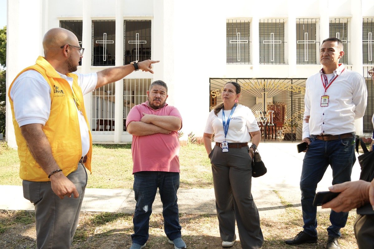 AuditoriaGen's tweet photo. ¡La participación ciudadana se fortalece!  La Gerencia Seccional III – Cali acompañó a representantes de las Veedurías Ciudadanas Nacional, JAC y la Procuraduría Regional del Valle del Cauca a realizar visita de campo a las iniciativas de control social.   #AGREnRegiones https://t.co/QSouLOlyJ7