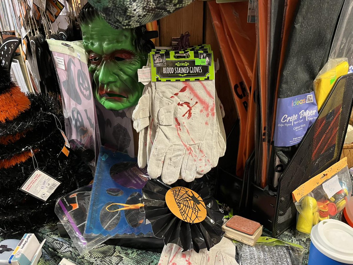 KeithaTappk1tz's tweet photo. We still have Halloween items available. Opening hours
Tue–Thu: 9:30–4:30
Sat: 9:30–2:00

Unit 2, 7 China Street, Fenton, Stoke-on-Trent, ST4 3NJ. https://t.co/U7GTrUzwPO
