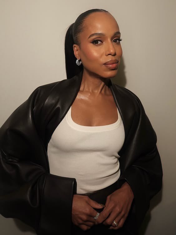 BabyPartyOmo's tweet photo. i love the ponytail 😍😍 
happy friday enjoy your weekend 💝 https://t.co/pkfNTJvvA8