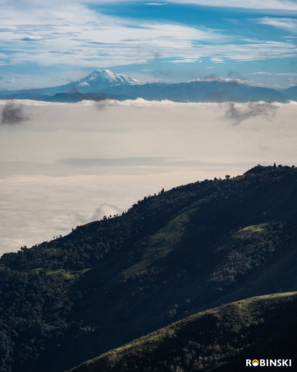 Robinski__'s tweet photo. Volcán Chimborazo visto desde Molleturo. https://t.co/KEVTkmnEpV