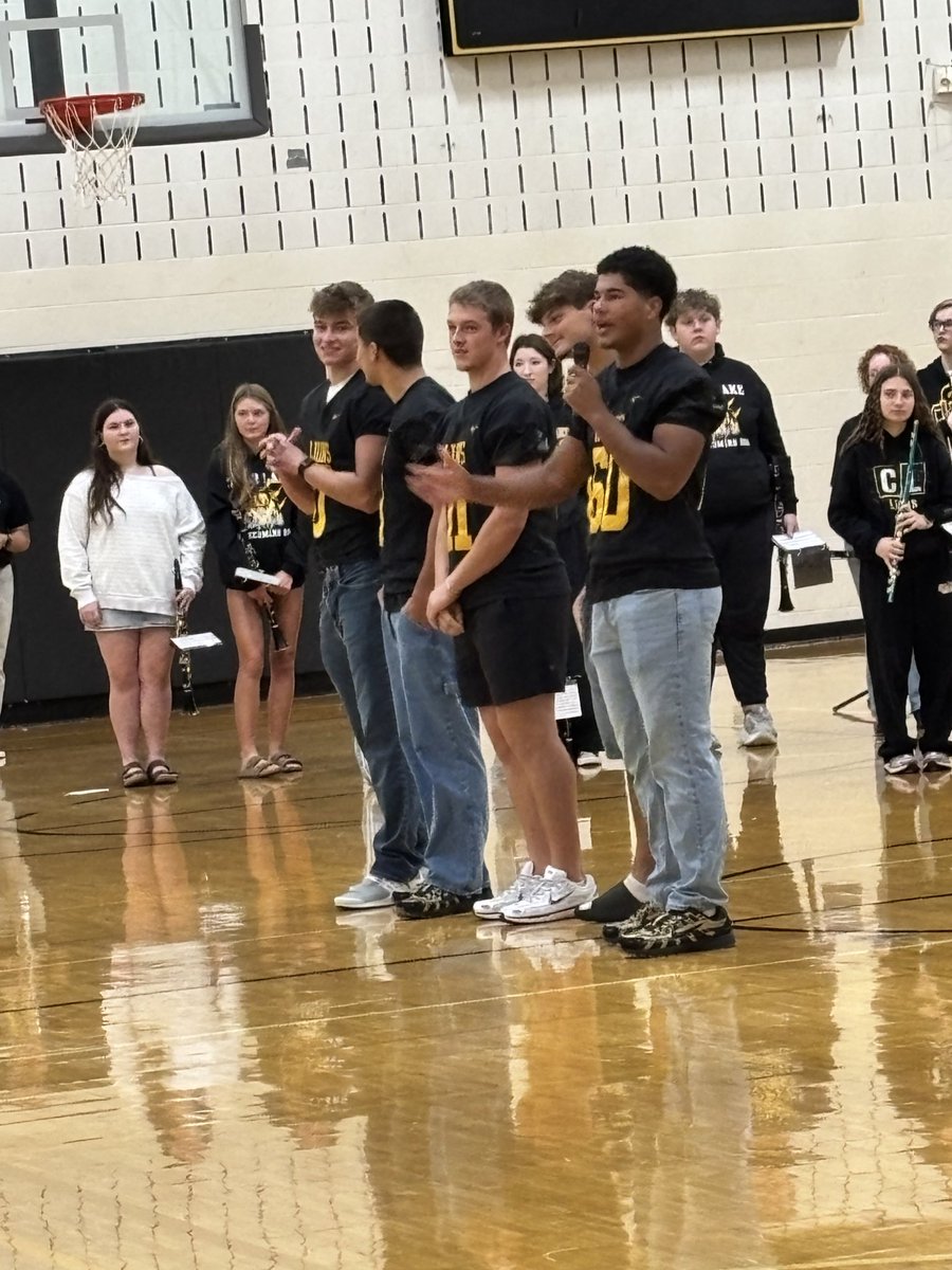 ClearLakeFB's tweet photo. 🏈 🦁 Homecoming spirit is STRONG in Clear Lake! 🦁🏈

Our Lions kicked off the day greeting the elementary for Homecoming! Our senior captains kept the energy going, getting the crowd fired up for tonight’s game!

From our littlest fans to our senior leaders—ALL Lions! Let’s Go! https://t.co/ec8crAuepN
