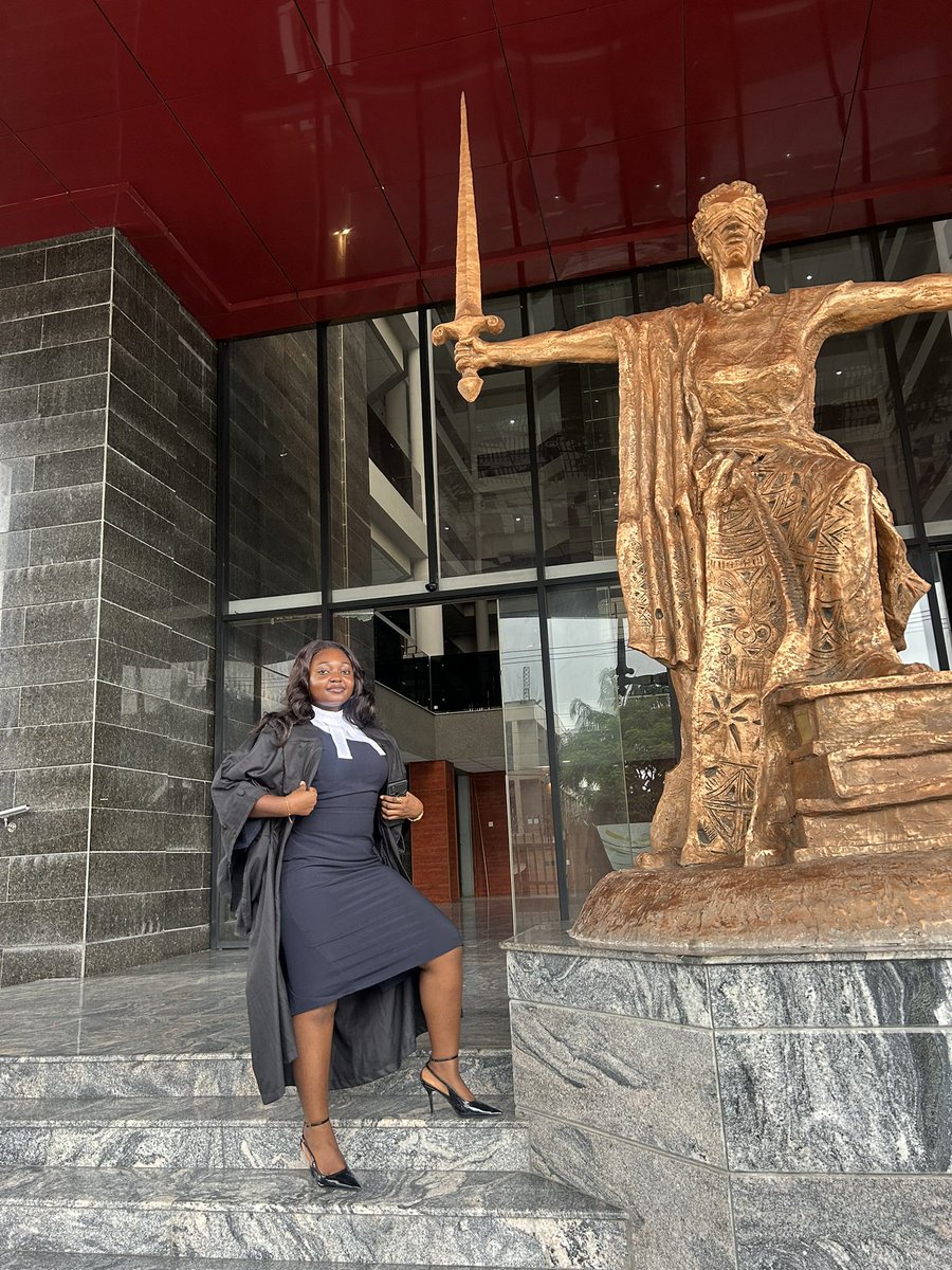 OlayanjuOmobola's tweet photo. Served the court and served a look⚖️✨

What a way to end the week! 🤭 https://t.co/Z8ANsLg7nE