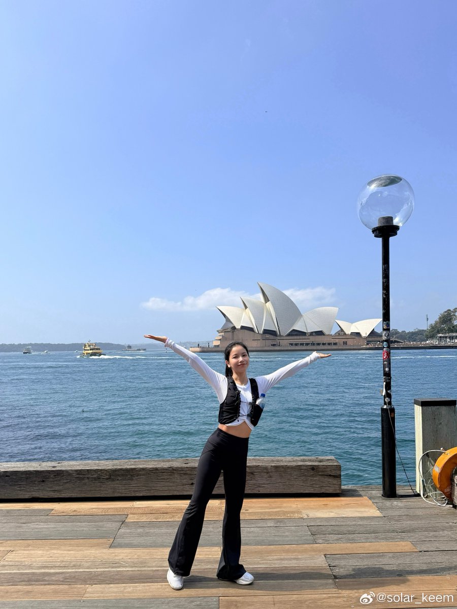 solarkeem_bot2's tweet photo. [📸] 2026.09.26 Weibo 

Sydney💕 

#솔라 #SOLAR
@RBW_MAMAMOO https://t.co/ZZ958b8aYv
