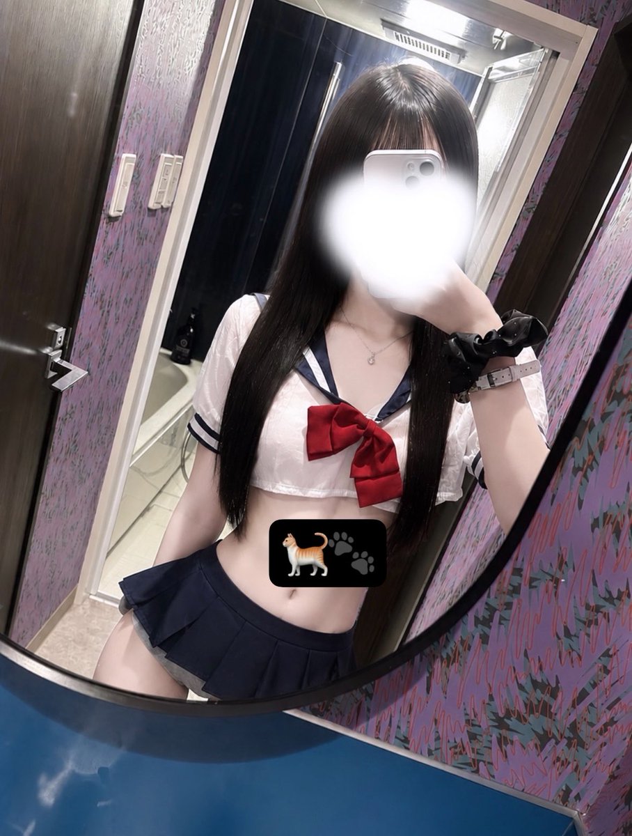 umdiyf_'s tweet photo. セーラー服似合っ��る?🤍

#メンエス
#メンエス嬢
#大阪
#裏垢 https://t.co/jSRv838Wkz