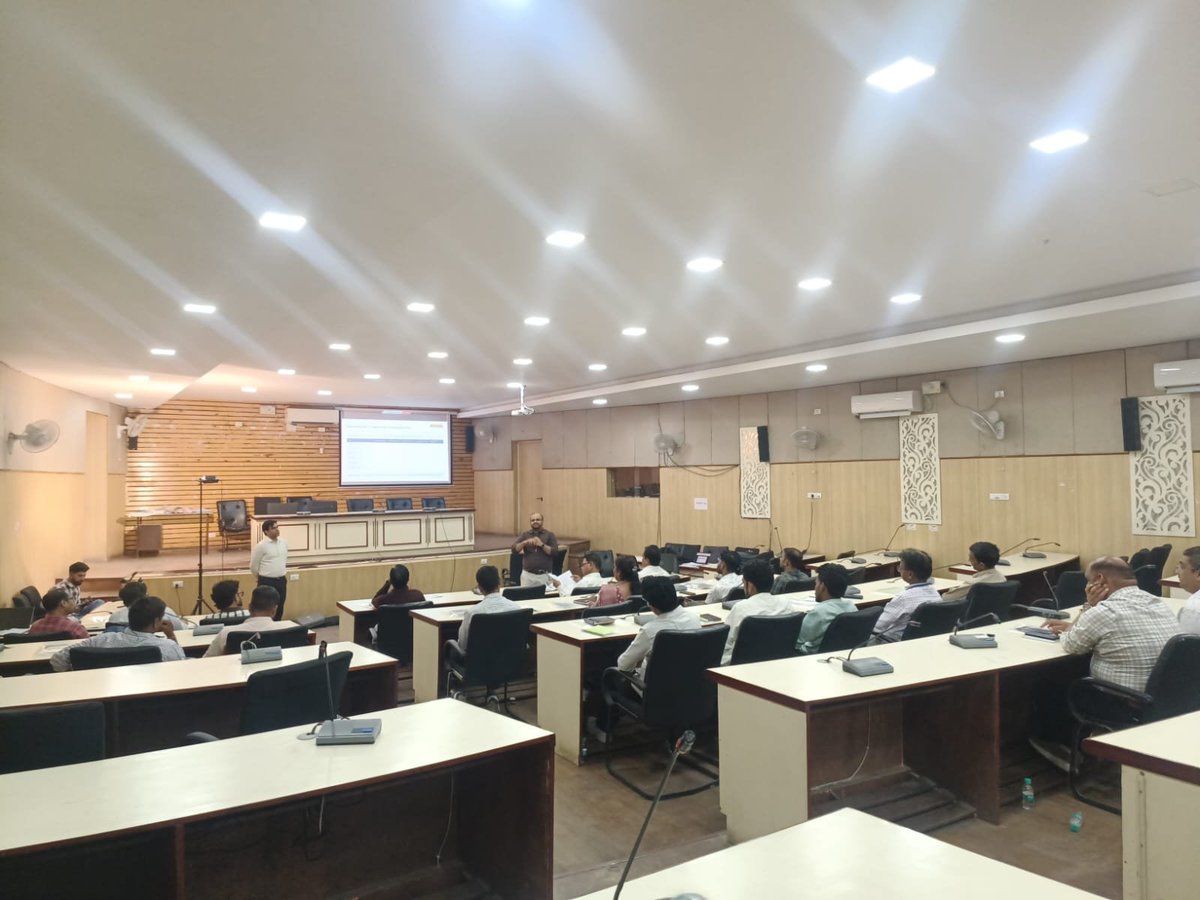 UMCudaipur's tweet photo. 23 सितम्बर 2026 को नगर निगम उदयपुर में ADB सहयोग से FSSM एवं CWIS प्रशिक्षण कार्यशाला आयोजित की गई।
#NagarNigamUdaipur #ADB #FSSM #CWIS #SwachhUdaipur https://t.co/eQNNygAGvP