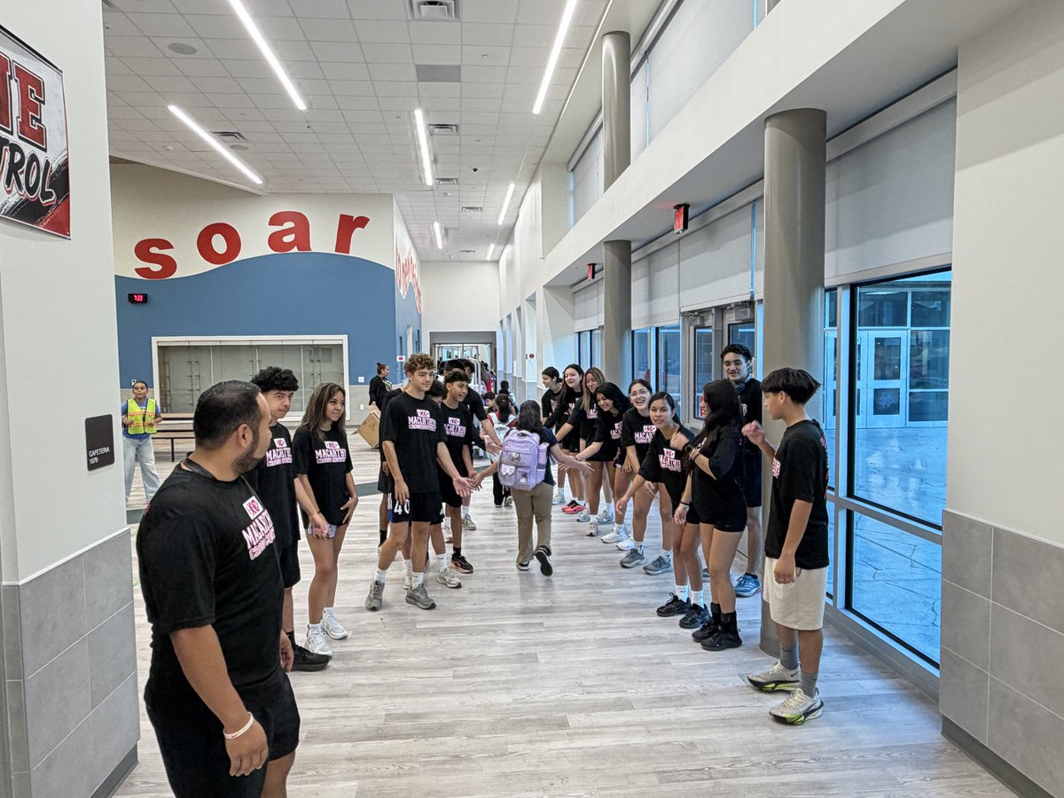 BNitcholas's tweet photo. MacArthur Cardinals- Football, Cross Country, &amp; Volleyball had a blast greeting kids at Farine Elementary this morning!!! Happy Friday…Go Cards!  @IISDAthletics @IrvingISD @MacArthurTX @MacArthurCards @farinefalcons @MacArthurVB https://t.co/r5EAtcuG4V