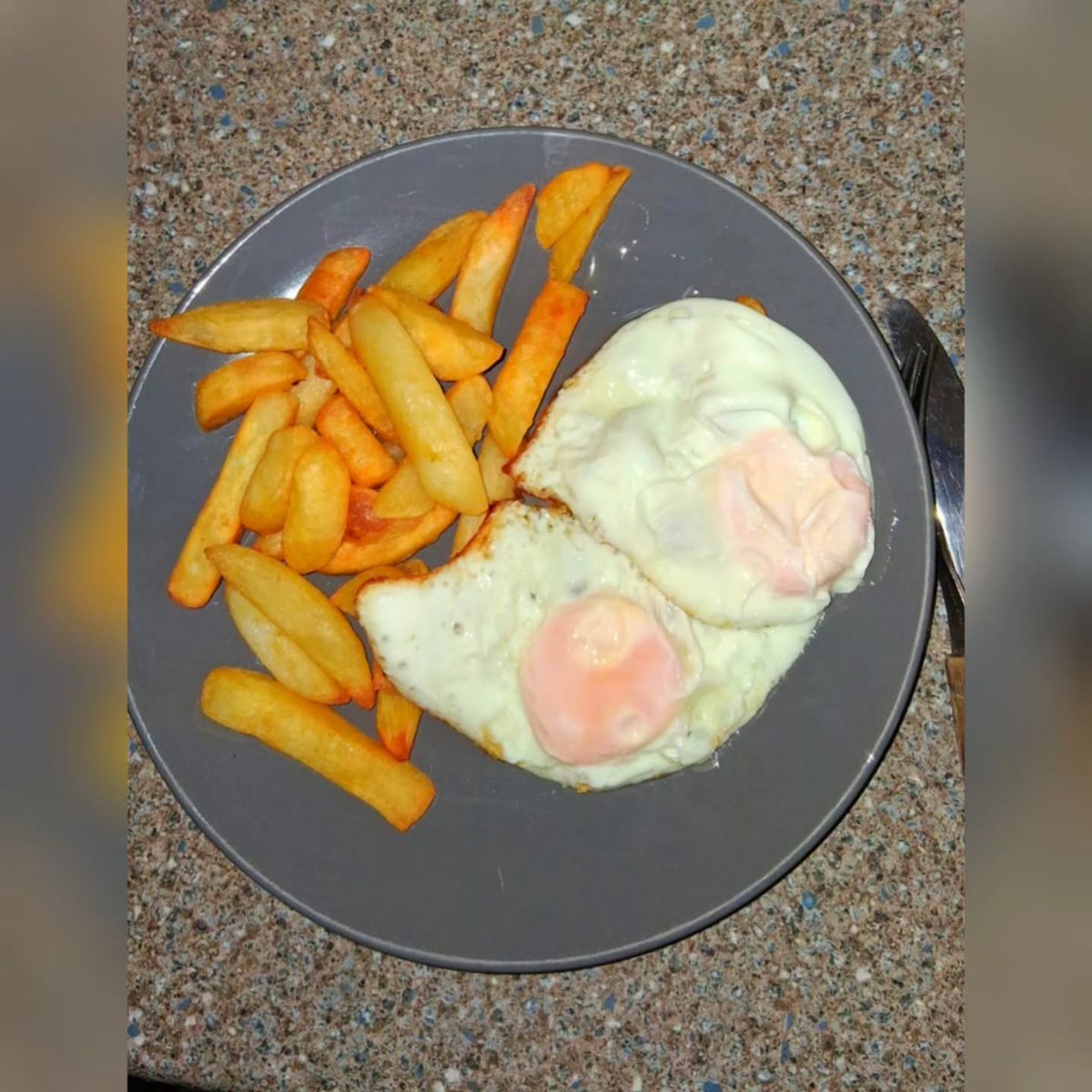 WilliamHelf0c's tweet photo. My nan is quite fussy, so here are three dinners she’s enjoyed recently: fried eggs and chips, ham with chips and gherkins, or chicken nuggets and chips. She clearly loves her chips! Which would you choose? https://t.co/MZpbdpxU6J