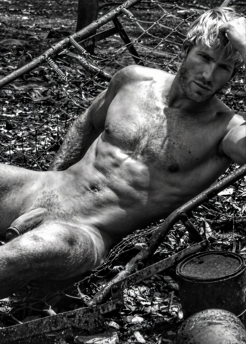 VintageBeefcak3's tweet photo. Brendan Irving (Australian Actor) https://t.co/Dld9ncPopI
