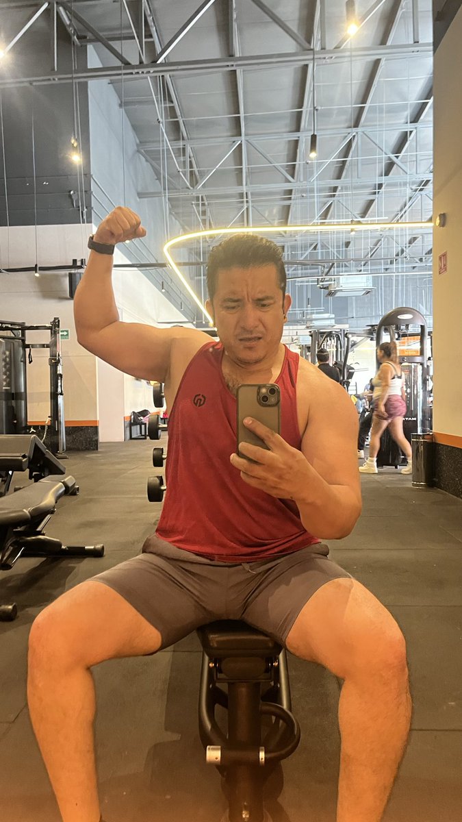 charly360fit's tweet photo. Que la disciplina sea lo único que nadie te pueda quitar jamás #disciplina #gym #biernes #viernes https://t.co/M7bhj1rJ96