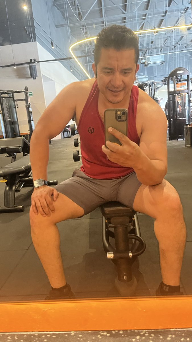 charly360fit's tweet photo. Que la disciplina sea lo único que nadie te pueda quitar jamás #disciplina #gym #biernes #viernes https://t.co/M7bhj1rJ96
