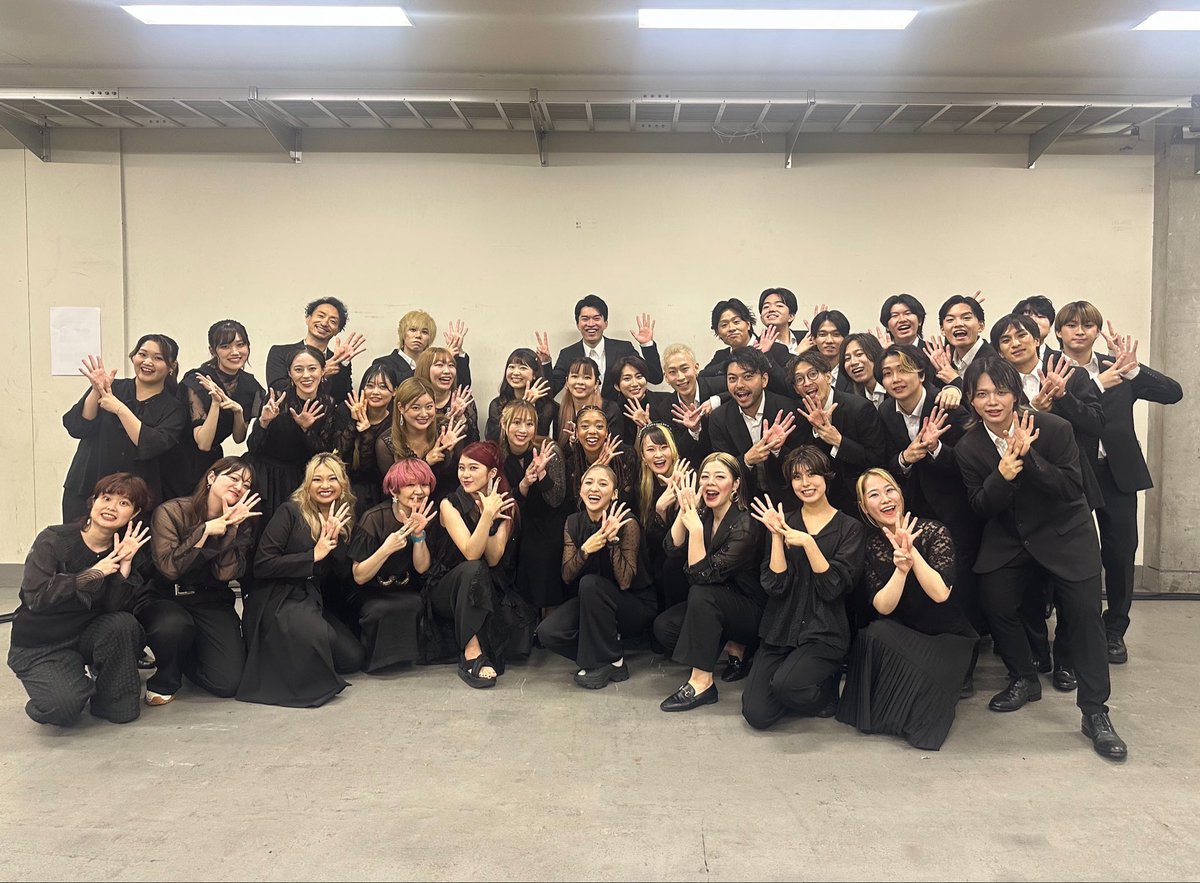 misaki_vocals's tweet photo. 「NANA MIZUKI LIVE GRACE 2026 -OPUS Ⅳ-」にて、コーラスとして参加させていただきました！

たくさんのプロの音の中に私の声を入れていく感覚や、みなさんの声援、ペンライトが揺れる景色に何度も目が潤みました🥹

このライブに関わるすべてのみなさん、夢のような時間をありがとうございました✨ https://t.co/Yr5CxFxrnl