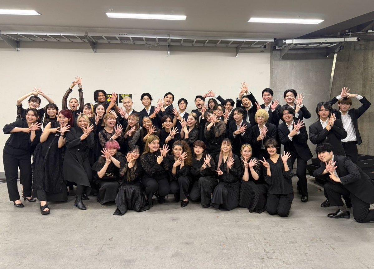 misaki_vocals's tweet photo. 「NANA MIZUKI LIVE GRACE 2026 -OPUS Ⅳ-」にて、コーラスとして参加させていただきました！

たくさんのプロの音の中に私の声を入れていく感覚や、みなさんの声援、ペンライトが揺れる景色に何度も目が潤みました🥹

このライブに関わるすべてのみなさん、夢のような時間をありがとうございました✨ https://t.co/Yr5CxFxrnl