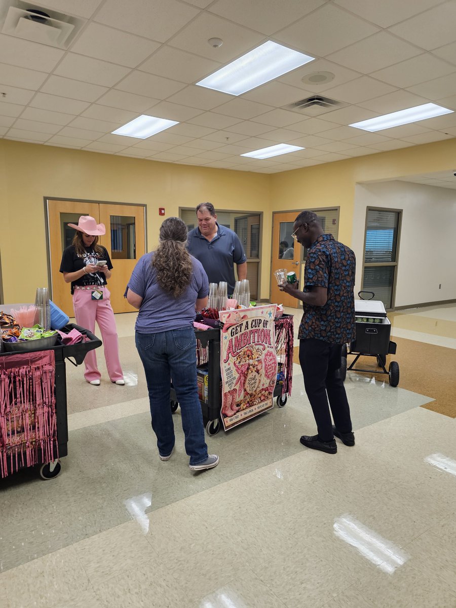 TheCoyoteWay's tweet photo. Pour yourself a cup of ambition! ☕️✨ Happy 9/25 Day! Today we strolled through campus delivering treats to our incredible Coyote staff to fill their cups of ambition. From 9 to 5 and beyond, this team works so hard to make a living—and make a difference! 🐾❤️ #9to5Day #Coyotes https://t.co/0p6v7e2Ddq