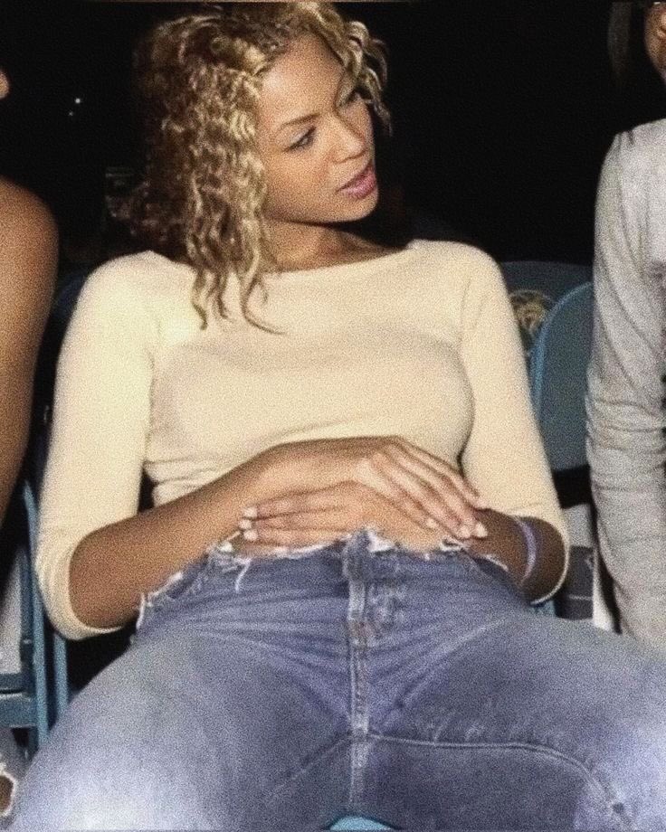 beyoncescunt26's tweet photo. she’s been true to this https://t.co/pqfxXoQnAh