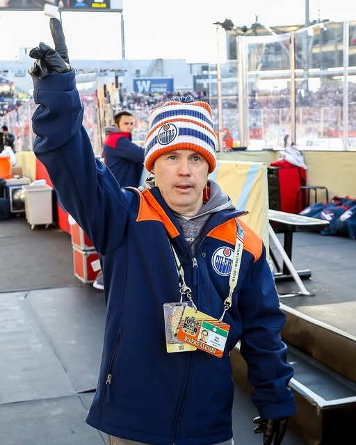 EdmontonOilers's tweet photo. Today we remember &amp; celebrate our friend Joey Moss on what would have been his 63rd birthday 💙🧡 https://t.co/nIzk0aeUp0