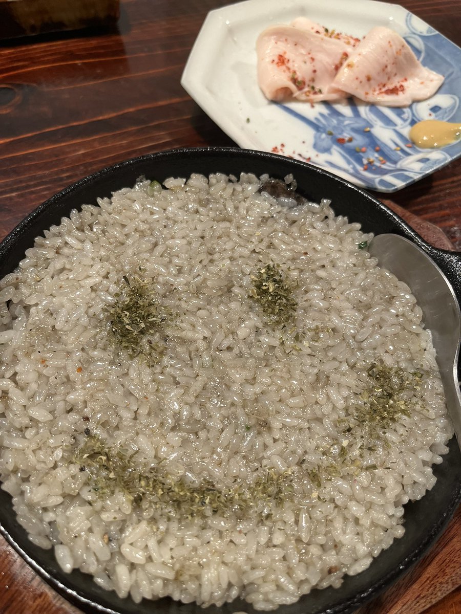 satomi_DearPri's tweet photo. 〆のガーリックチャーハン☺︎꒰ঌ🧄໒꒱☺︎ https://t.co/FkvUt6hlbR
