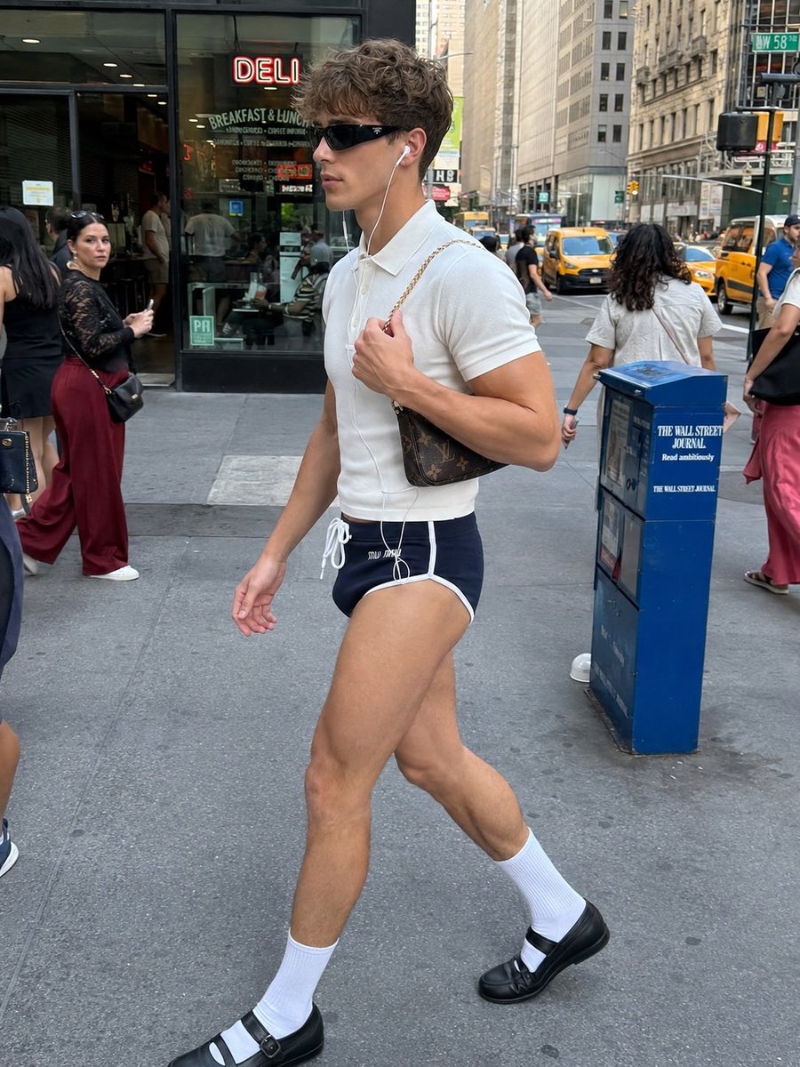 itboytrendsnyc's tweet photo. Matteo Bellini in NYC. https://t.co/RyPDkq5mCm
