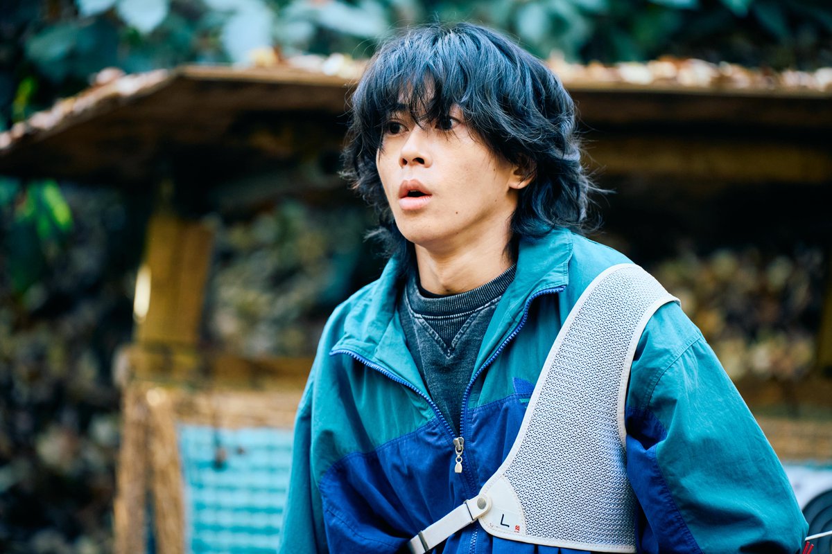 TVGweb's tweet photo. 磯村勇斗×Aぇ! group・末澤誠也
映画「mentor」10/16公開⏰

主演の2人が感情表現で魅せる
”狂気”をはらんだ場面写真が解禁🔥

✍️🏻末澤が本作にかける思いも語る
「どうにかして2人にしがみついて…」
磯村は相方・末澤の当初の印象を告白

https://t.co/2GBYZxY4UC

#映画mentor https://t.co/r806wzgQs8