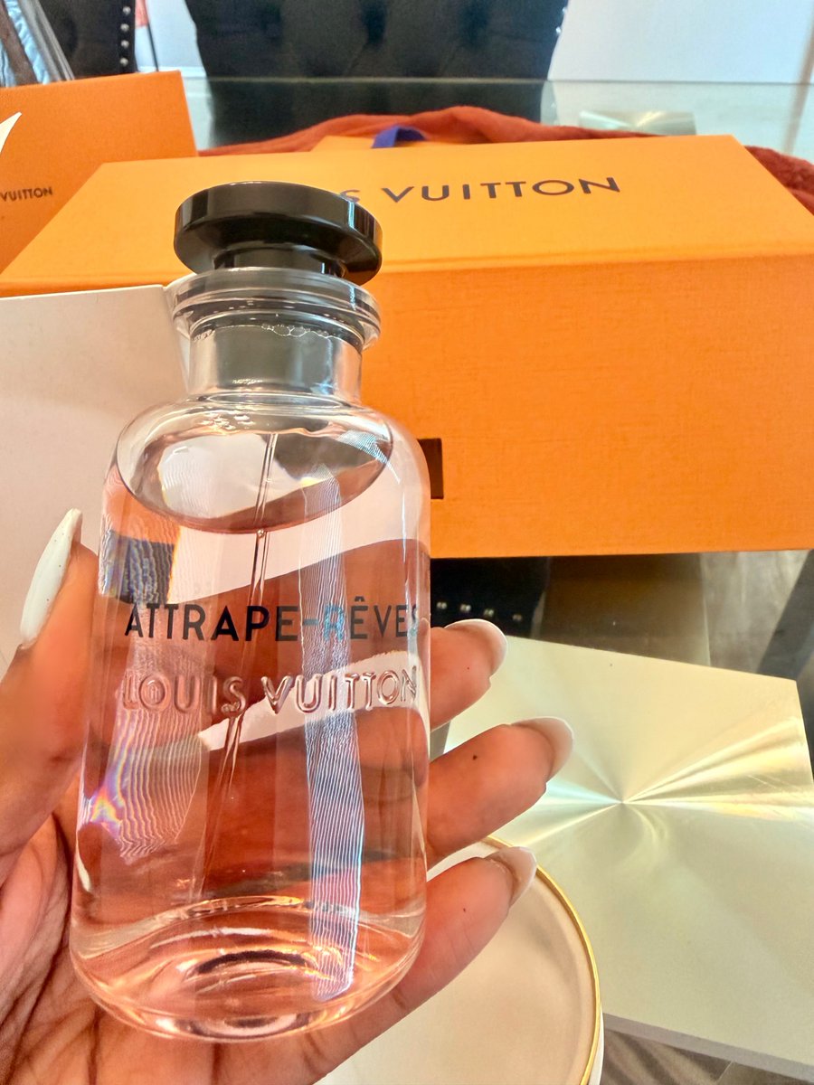 meaghanonmymind's tweet photo. Treated myself since it’s been a year of becoming a nurse, the most rewarding career 🫶🏾✨ https://t.co/88gxeHMWdr