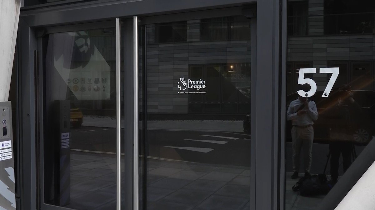 BeanymanSports's tweet photo. 🚨 LIVE AT PREMIER LEAGUE'S HEADQUARTERS 🚨

🔴 LIVE | Premier League HQ as Man City reportedly found guilty of breaching financial rules

👉 https://t.co/utpLMreOIV https://t.co/HtBlRFS6xj