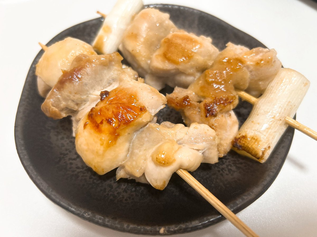 5119_S's tweet photo. いっぱい食べたくて鶏肉大パック買ったら串うちしてるだけでおなかいっぱいなっちゃった😔 https://t.co/K86OW9OBb0