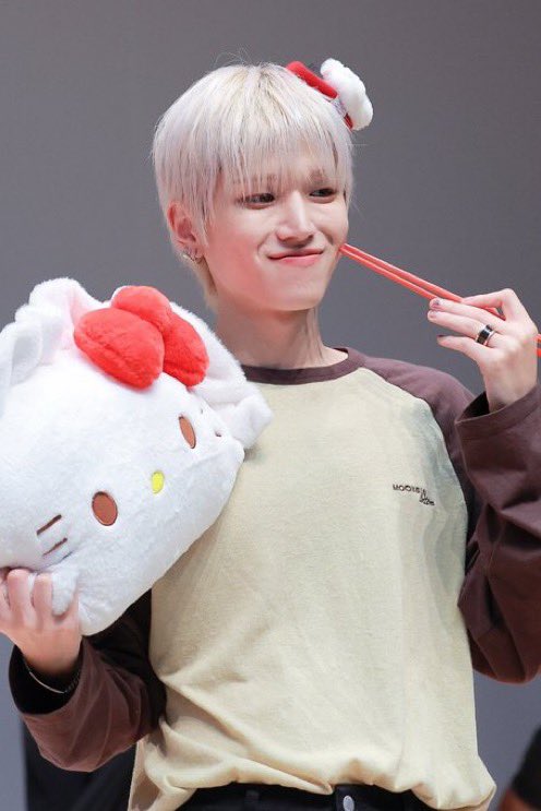 by2eoO's tweet photo. 리우가 너무 좋아서 여는 이벤트

#RT 추첨 두 분께 아래 사진 중 랜덤으로 액자 뽑아 보내드립니다~ https://t.co/xcKlMuKwnR