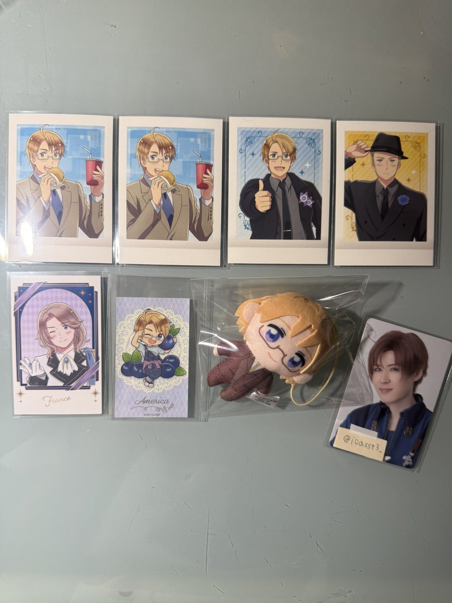 i0asst3_'s tweet photo. 《交換・譲渡》ヘタリア ヘタミュ グッズ

譲:独、米、仏、加、蘭、芬、丁、典

求:同種・異種の英、北伊、南伊 or 定価+送料

※かぷっこは北伊を求めてます。 ぱしゃこれ1枚90円程で考えています。 郵送のみ。
検索から気軽にお声がけ下さい🙇🏻‍♀️ https://t.co/ZKcvAAuxRI