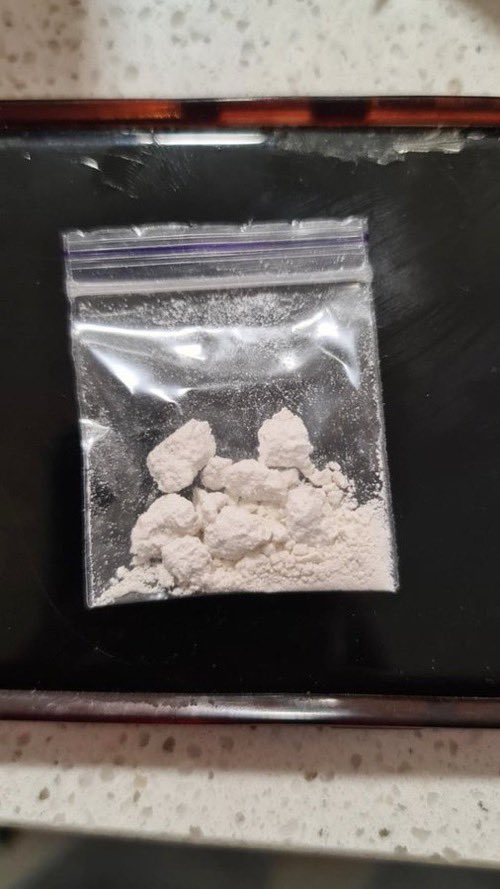 Rustoleumspray's tweet photo. My first ever batch of H. Any experience ??
#drugtwt #heroin
#heroin https://t.co/PG2fpAAaax