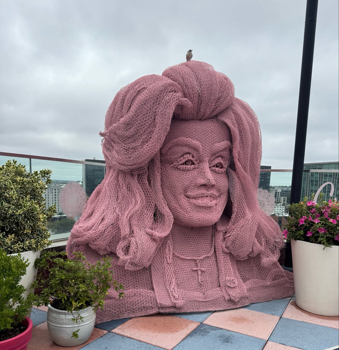 WeGoTransit's tweet photo. Today, 9/25, Nashville comes together for the first Dolly Day, honoring the life, music, kindness and legacy of Dolly Parton. 🦋

As our community visits the places that tell pieces of her story, WeGo is here to help you roll along the way.

Here are a few places you can roll to today:

ROUTES 3 & 7 White Limozeen

ROUTES 6, 52 & 55 Music City Walk of Fame Friends in Low Places 5 PM | Dolly Live with Nashville Symphony Artists 7 PM | Free “9 to 5” Screening at CMA Theater 9:25 PM | Nashville Riverfront Fireworks

Click the link below to plan your trip, and share this guide with a friend you’re celebrating Dolly Day with. 🩷
#TransitTogether #DollyDay #Nashville

https://t.co/Bh054MzGgY