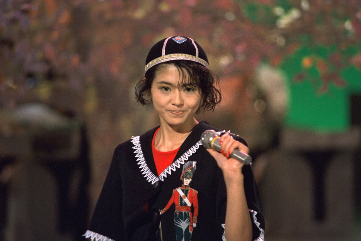 fujitv_nexco's tweet photo. ／ 
今夜20時から！ 
録画でぜひ永久保存版に✨
「#小泉今日子 in #夜のヒットスタジオ 
 フジテレビTWOセレクション」 
＼  
「なんてったってアイドル」
「渚のはいから人魚」
「学園天国」ほか
レア曲も含む超貴重歌唱シーン30曲！ 

いまからでも間に合います🙌
詳細➡️https://t.co/RgPvGezgwf https://t.co/Eb2Y6djn6Y