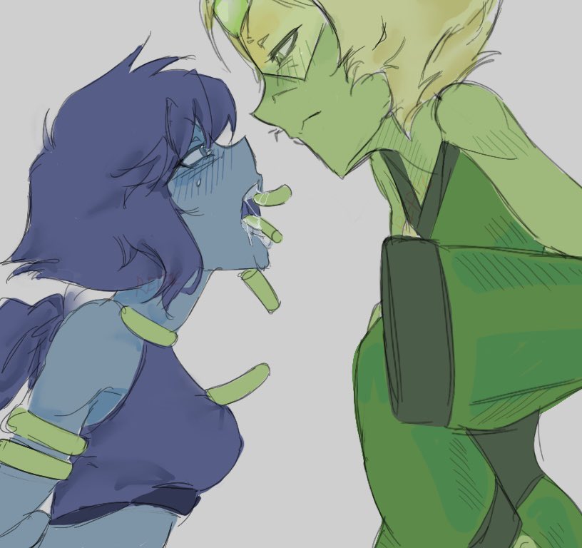 reptilerelic's tweet photo. inspection #lapidot #peridot #lapislazuli #stevenuniverse https://t.co/yDJ0V5Un9J