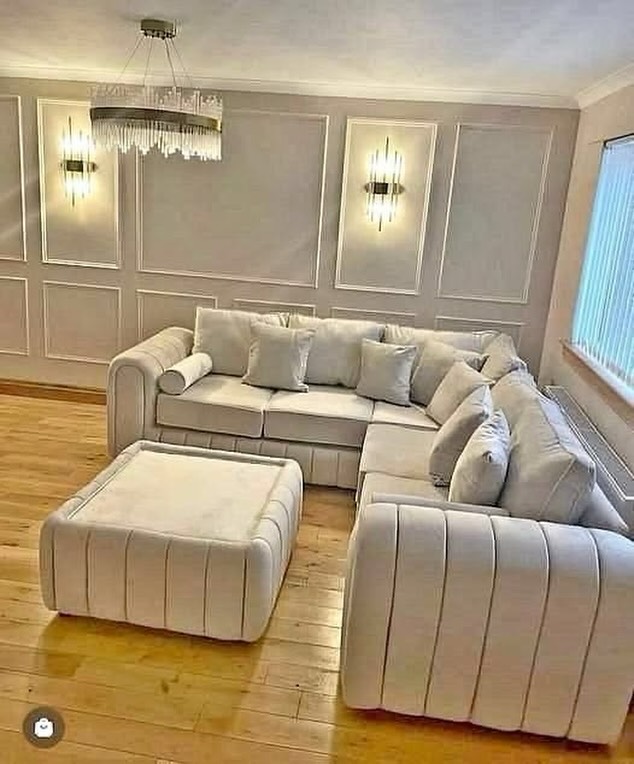 PingMahinqog5's tweet photo. Elevate your living space with the Arden Corner Sofa and Footstool. Combining stylish design with supportive foam and pocket-spring seating, hypoallergenic materials, and removable cushions, it creates a cosy, practical centrepiece for relaxing https://t.co/IsHwLJRvmY