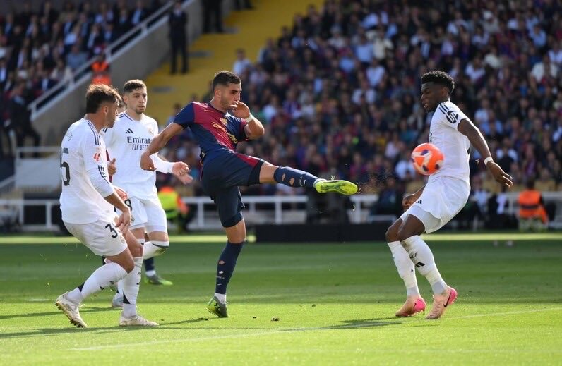 DIVEl4mqnpd's tweet photo. @RMCF_Minuto93 @TheAthleticFC お前が言うな https://t.co/5cfDGAKRPY
