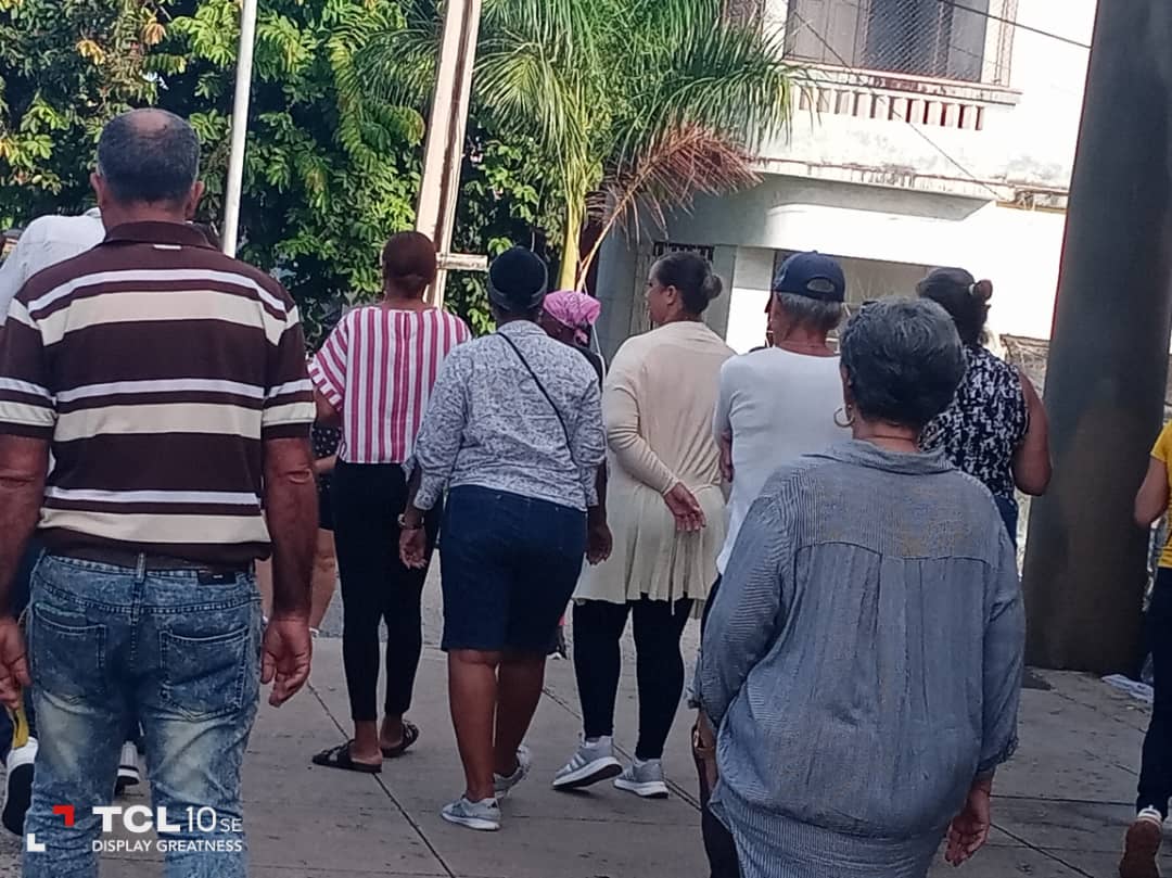 AbelRodrguezHe1's tweet photo. Aportando en la Higiene de la Ciudad #PinardelRío https://t.co/By935uAO5K