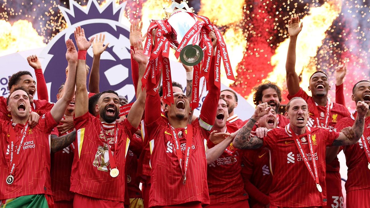 cha0tic_1's tweet photo. The only Premier League team to win the Domestic Treble (21/22). The Premier League team with the most points in a single season in the history . LiverpoolFC https://t.co/rEkiFBGiKj