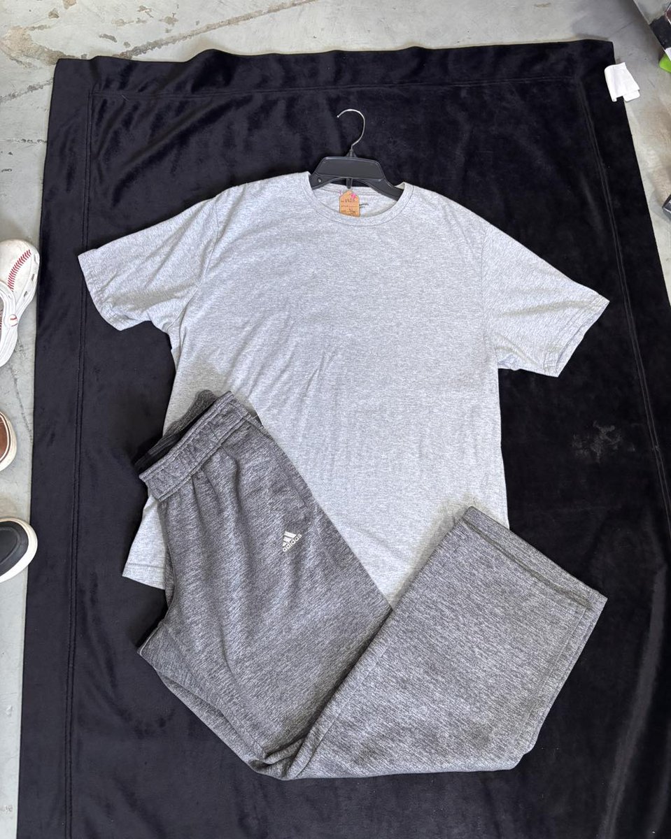HiediWeismbb's tweet photo. Men’s shirts $4. 99 and Adidas men’s sweatpants $10, both size medium. Open until 3 p. m. Final day: 20% off storewide, including sterling silver jewelry. Come see us in Altamont! https://t.co/8ZTrn0meZG