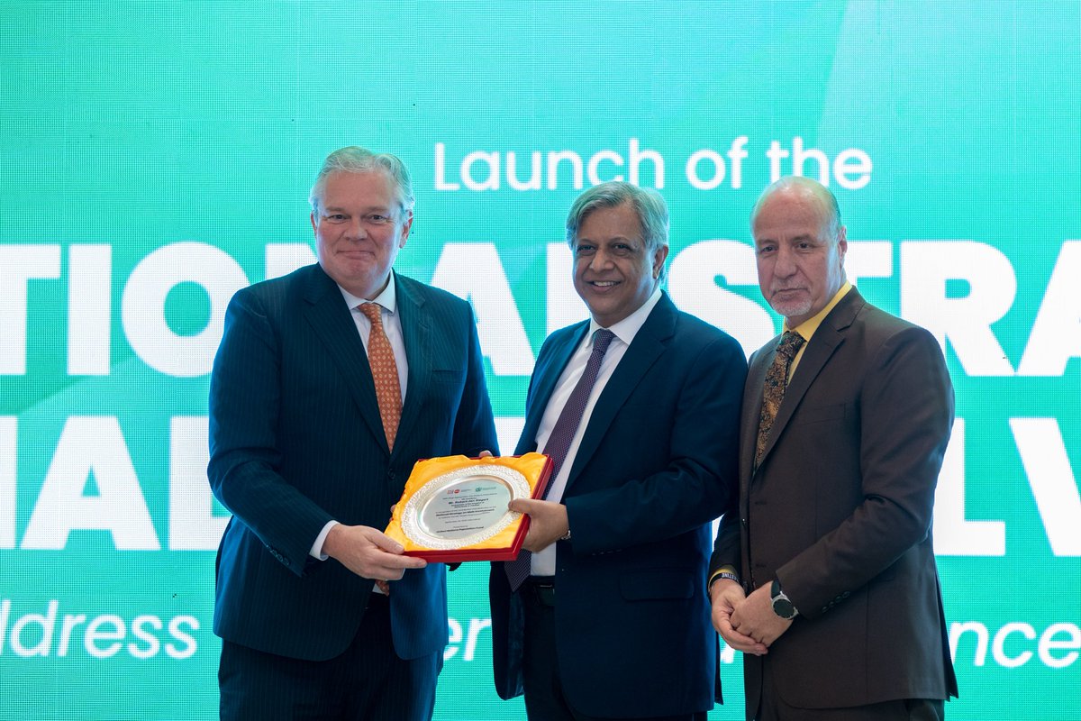 NLinPakistan's tweet photo. Ending gender-based violence requires all of us
At the launch of Pakistan’s National Strategy on Male Involvement to Address Gender-Based Violence, 🇳🇱 Ambassador Robert-Jan Siegert @RJSiegert stressed that men &amp; boys must be part of the solution as allies, advocates &amp; role models https://t.co/zMbXTwB9co