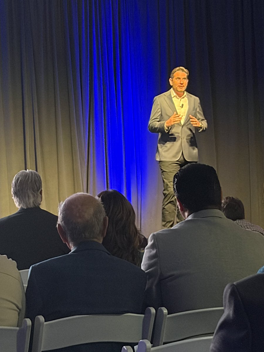electwebber's tweet photo. Started the day with the Sterling Heights State of the City. Great job my Mayor Taylor talking about progess in the city, particularly with the Lakeside Mall project https://t.co/kXAB9Owiwj