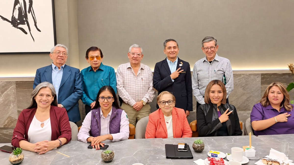 g20y21's tweet photo. Partido Encuentro Social — sin registro.
Partido Encuentro Solidario — sin registro.
Partido PAZ — en construcción.

@PepeMomox  lleva tres intentos en la política de Puebla. 

En La Mesa de G XX—XXI explicó por qué esta vez es diferente con @PartidoPazPue.

https://t.co/XiGpiVIMQ5

#GXXI #Puebla #PAZ #2027