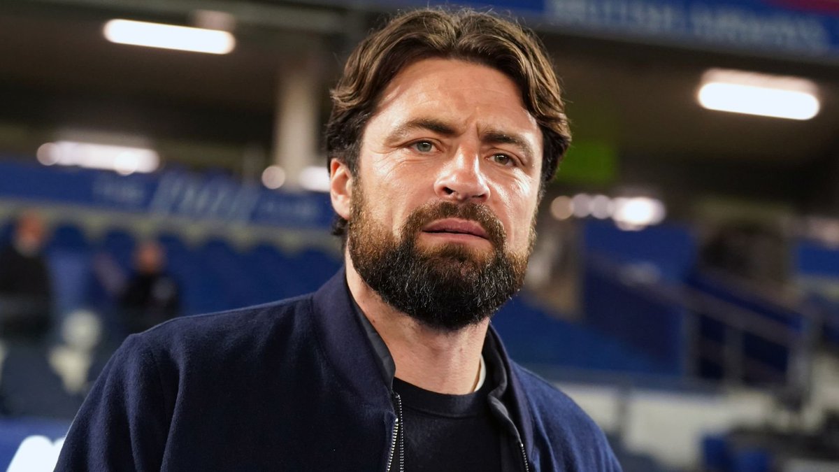 ksc4273's tweet photo. 5. Appoint Russell Martin as manager on a 7yr deal that he has to see out https://t.co/Evq04a1z2N